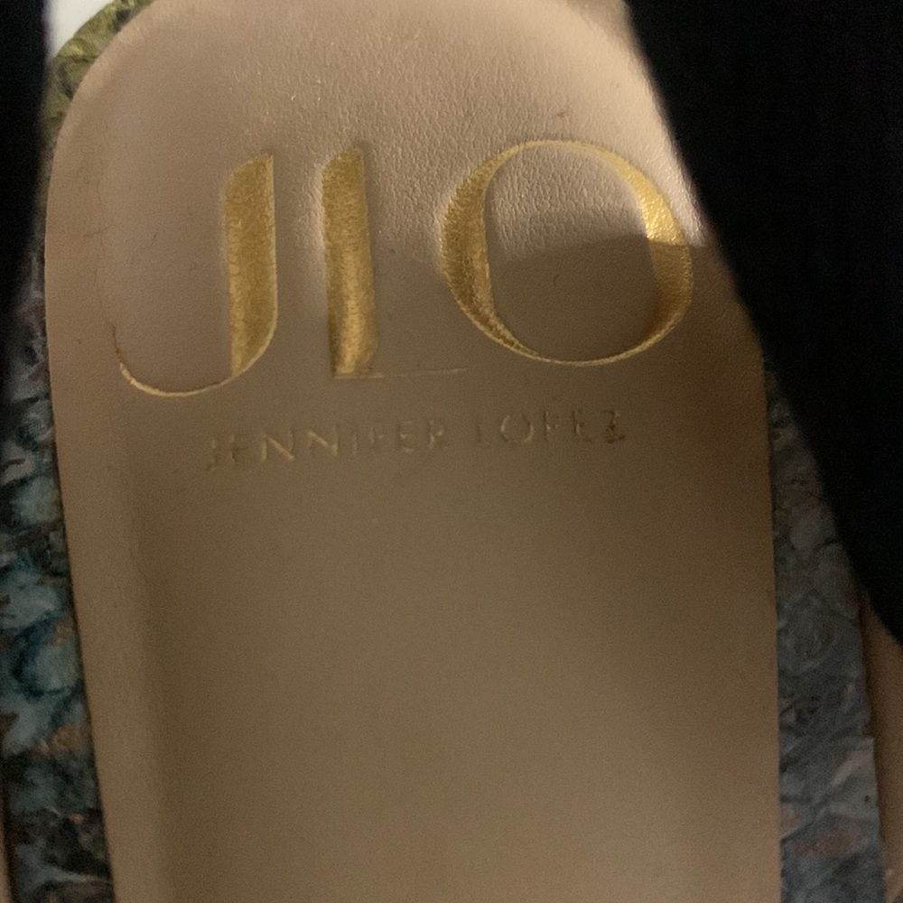 JLO Wedges (never worn- only tried on) - Picture 5 of 8